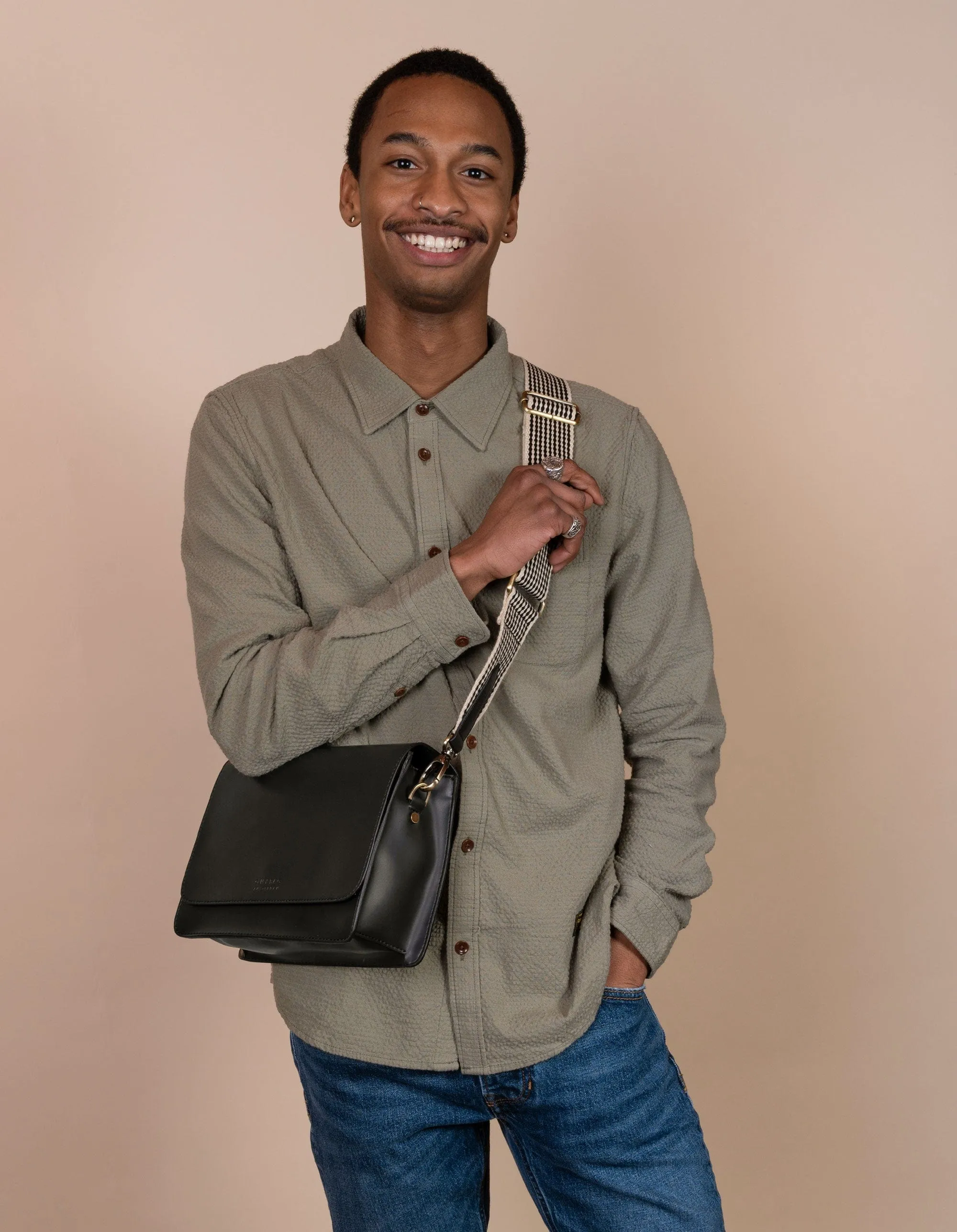 Audrey Apple Leather Vegan Crossbody | Black