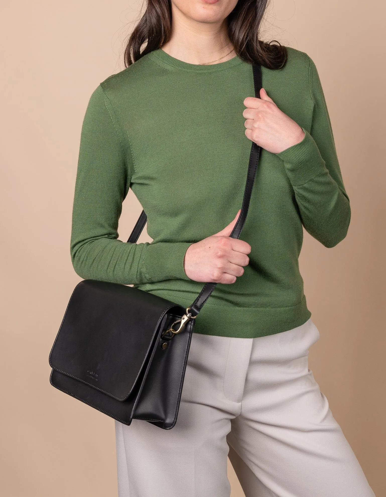 Audrey Apple Leather Vegan Crossbody | Black