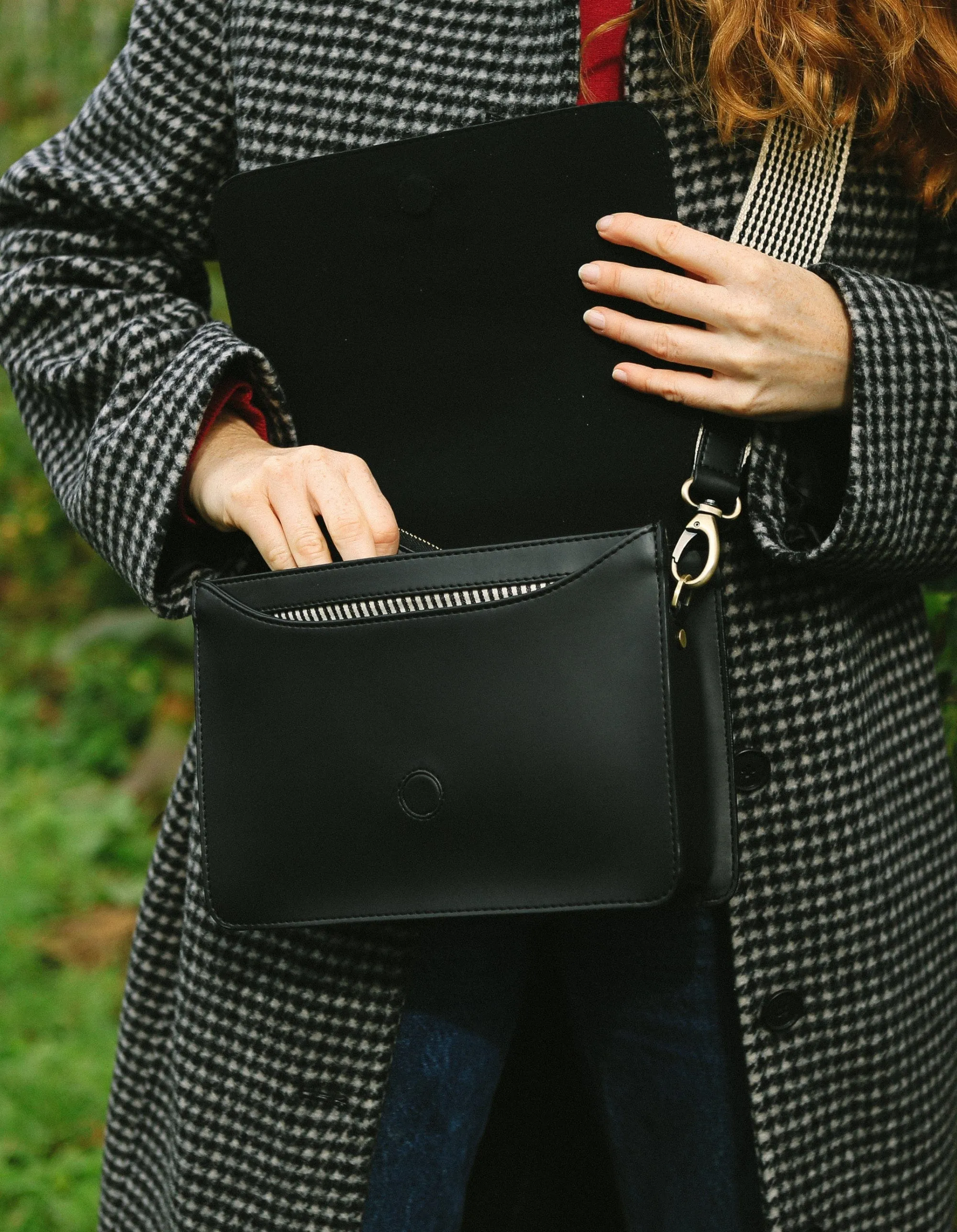 Audrey Apple Leather Vegan Crossbody | Black