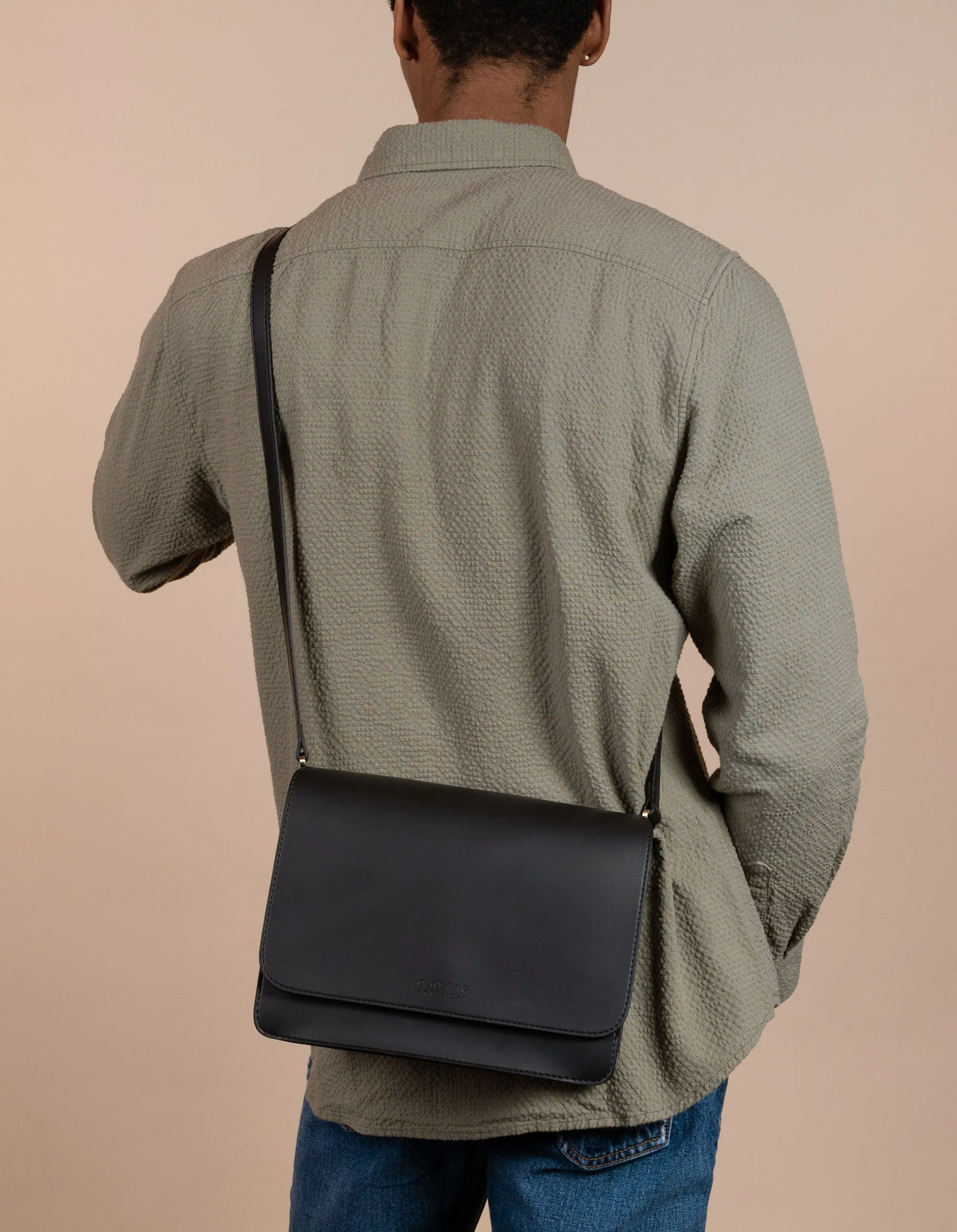 Audrey Apple Leather Vegan Crossbody | Black