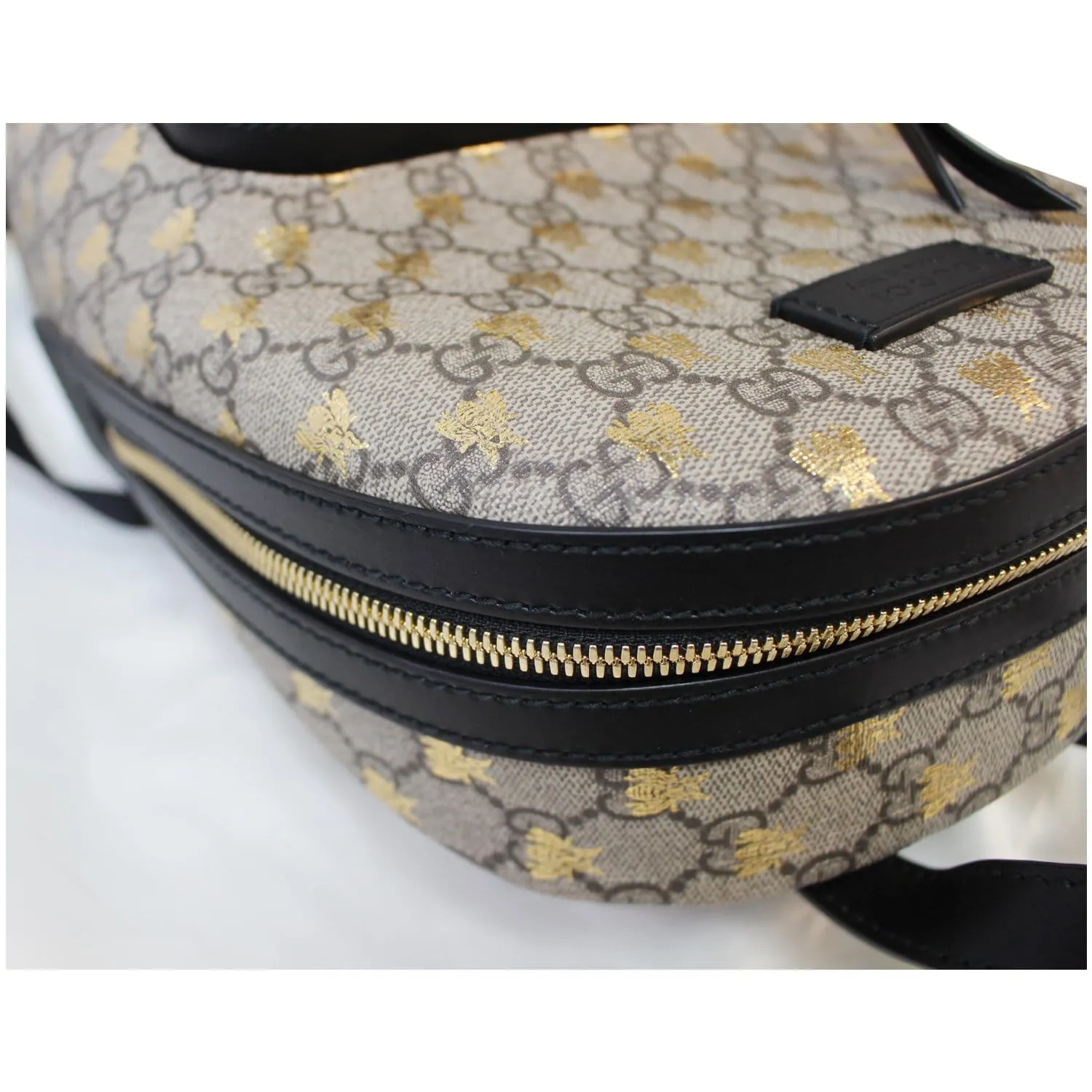 GUCCI Bees Small Day GG Supreme Monogram Backpack Bag Beige 427042