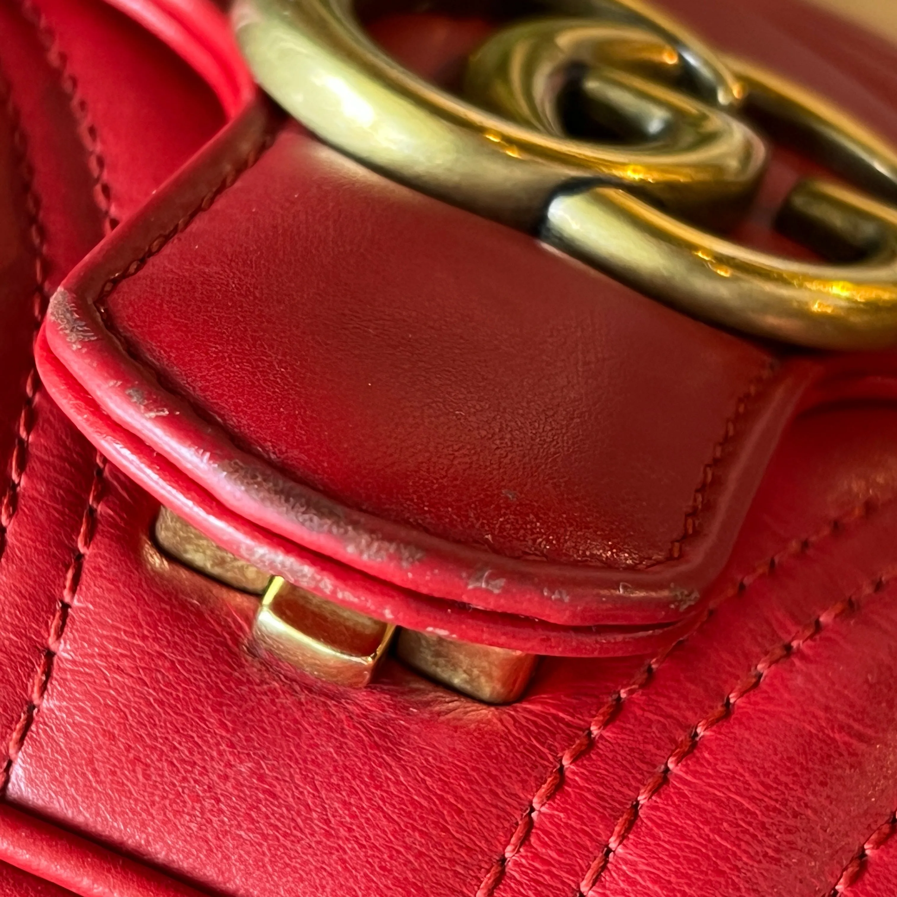 GUCCI Red Small Marmont Matelasse Flap Bag