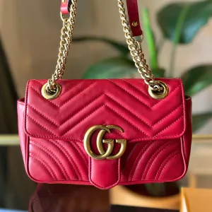 GUCCI Red Small Marmont Matelasse Flap Bag