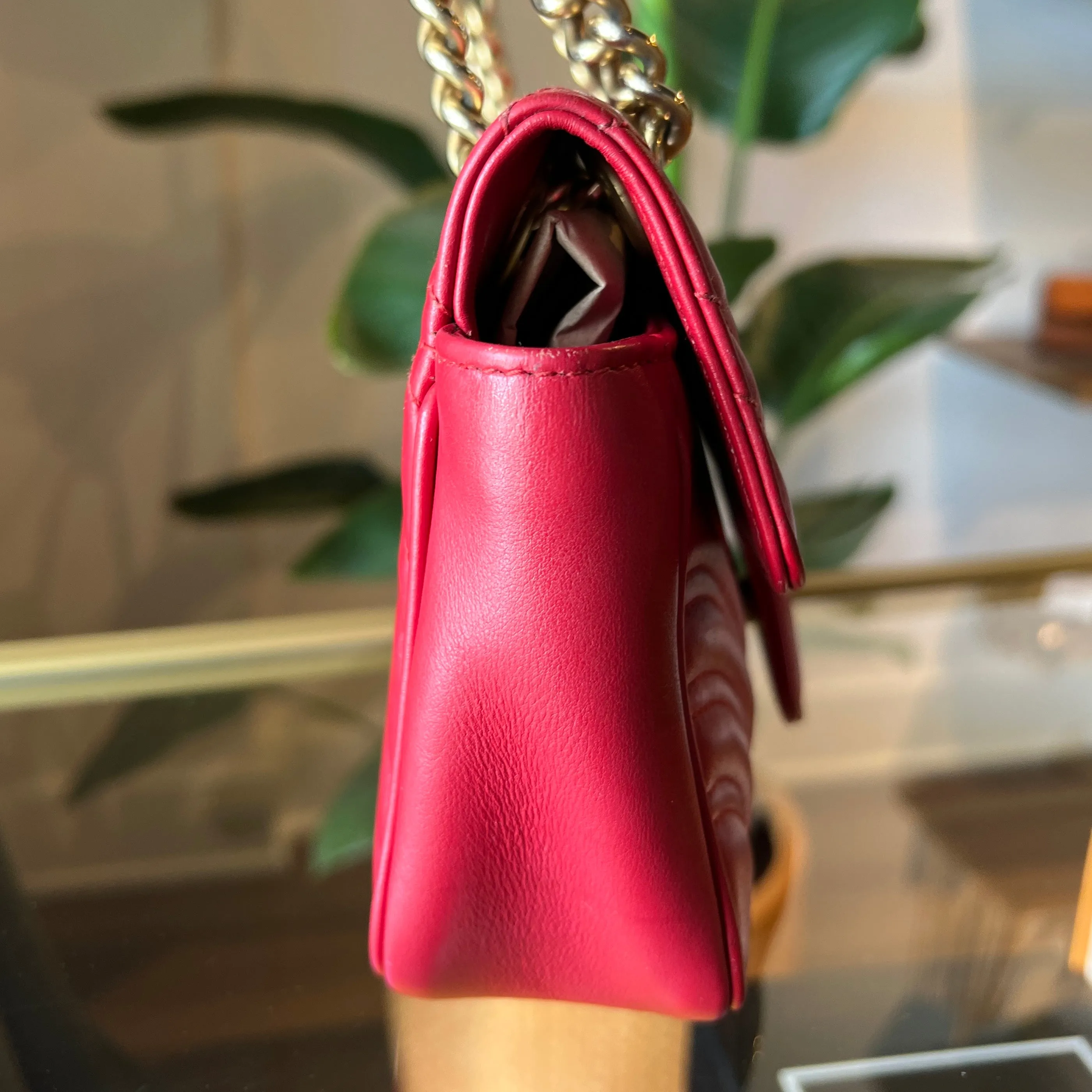 GUCCI Red Small Marmont Matelasse Flap Bag