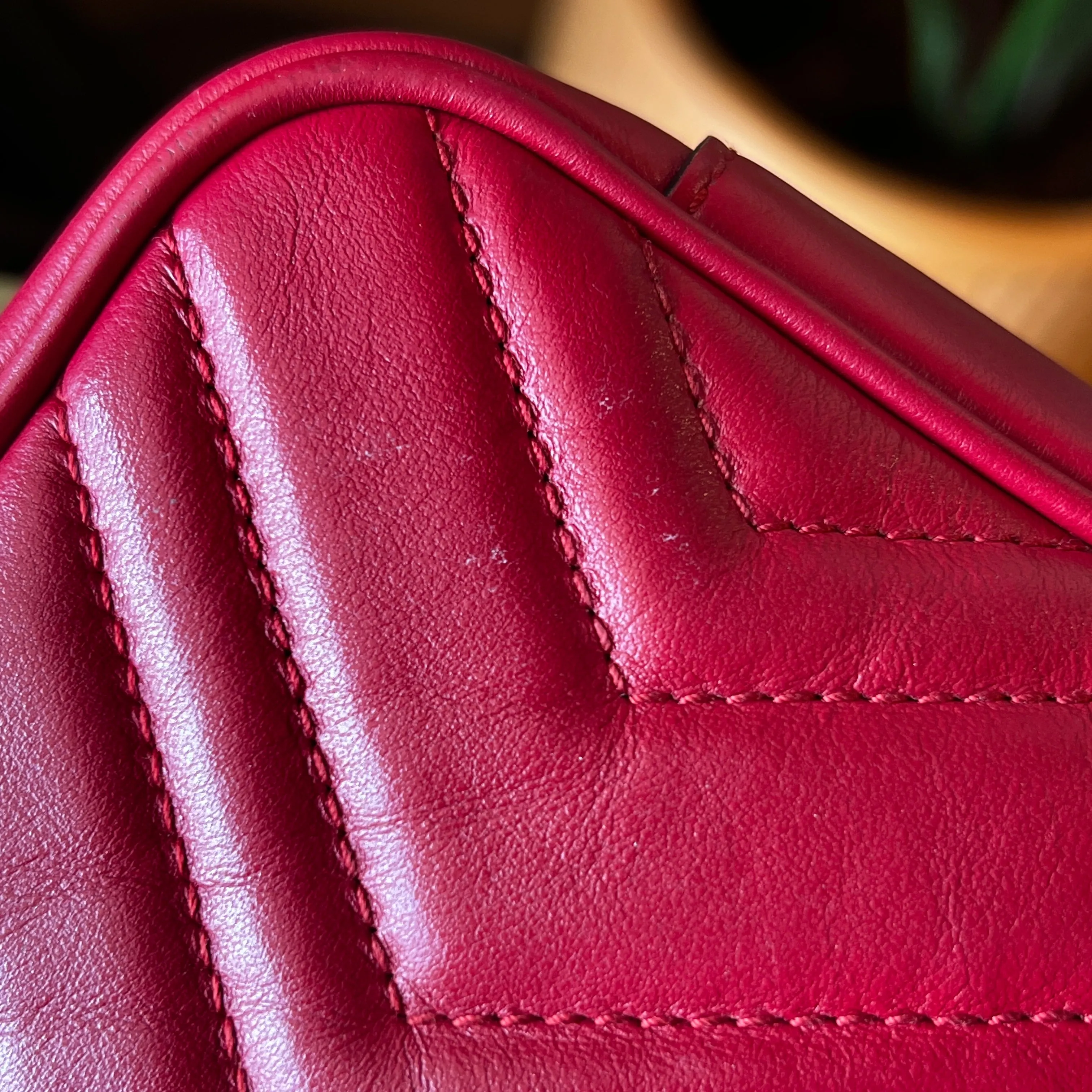 GUCCI Red Small Marmont Matelasse Flap Bag