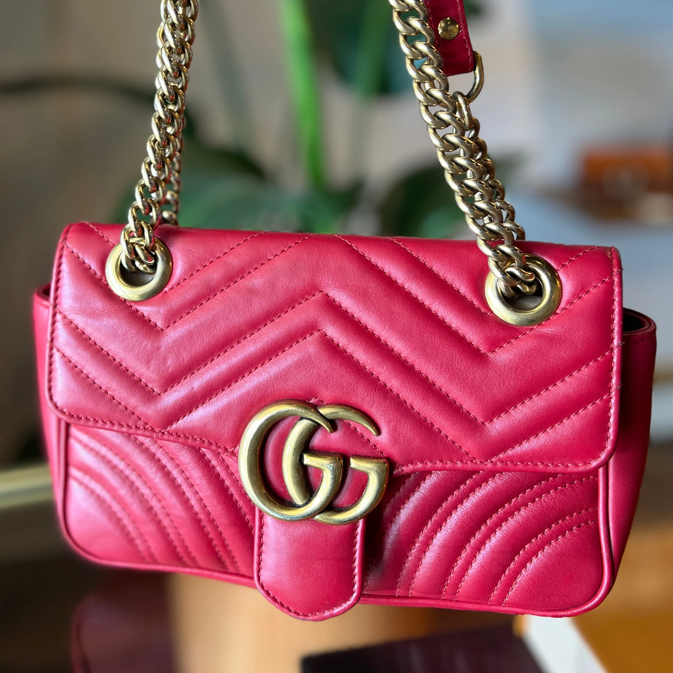 GUCCI Red Small Marmont Matelasse Flap Bag