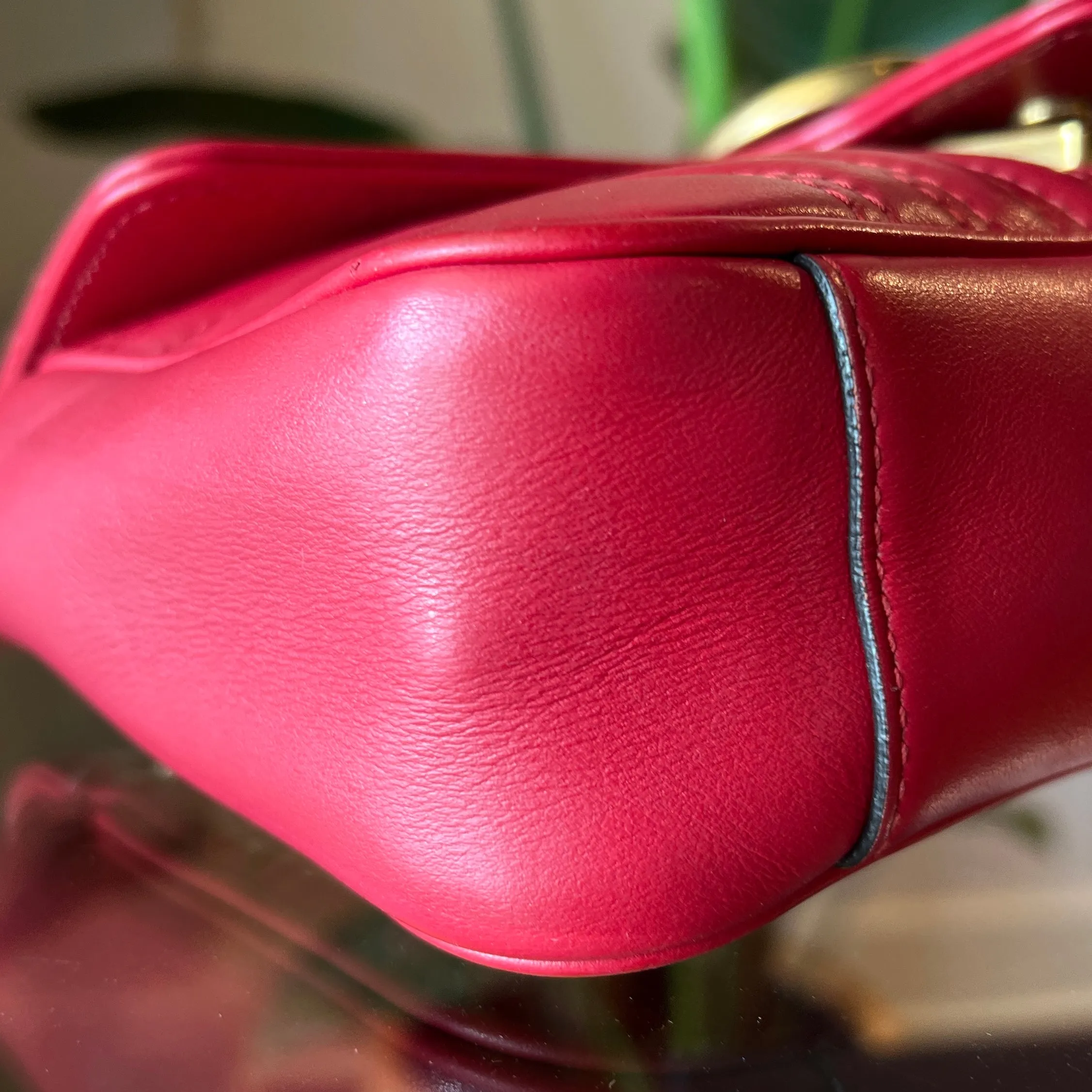 GUCCI Red Small Marmont Matelasse Flap Bag