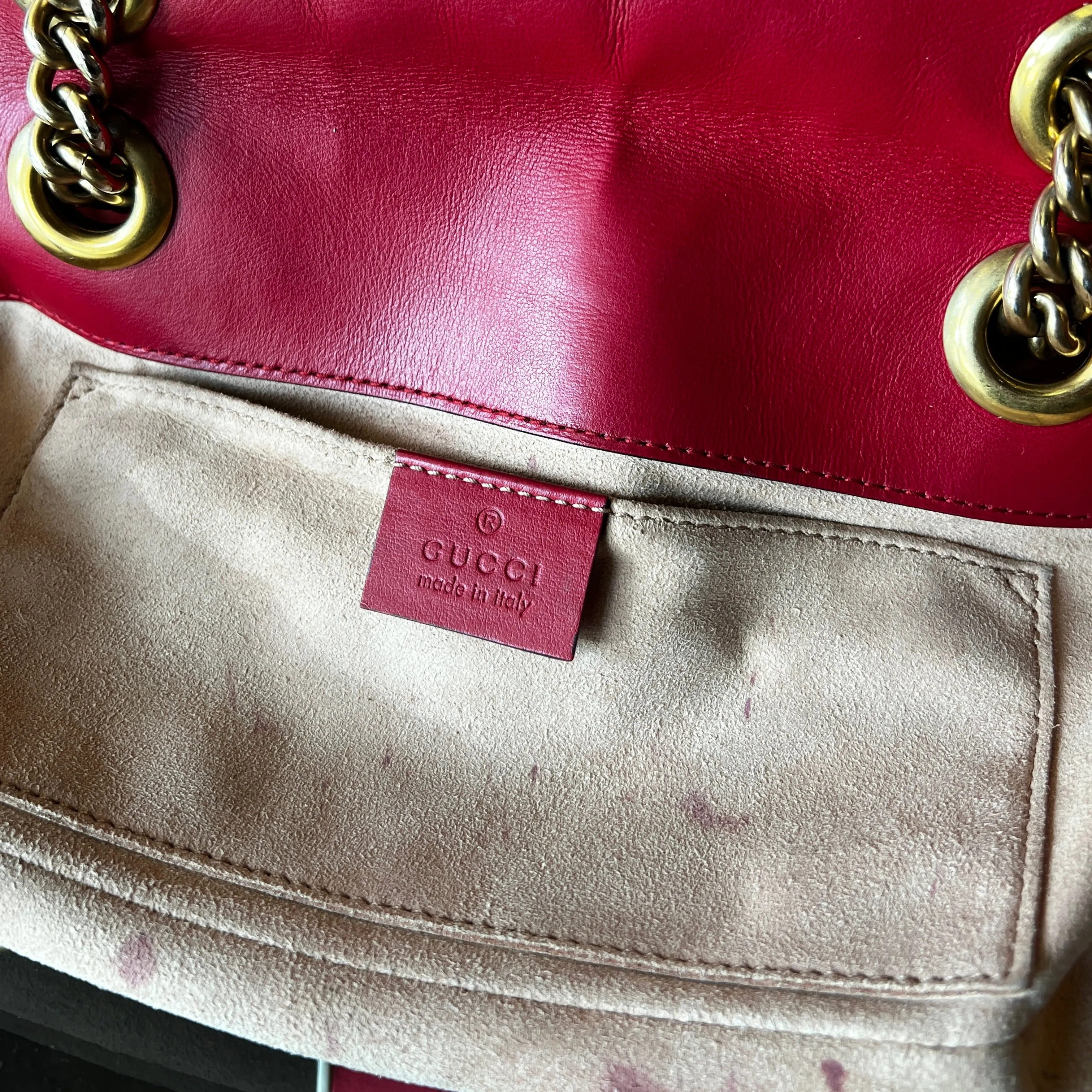 GUCCI Red Small Marmont Matelasse Flap Bag