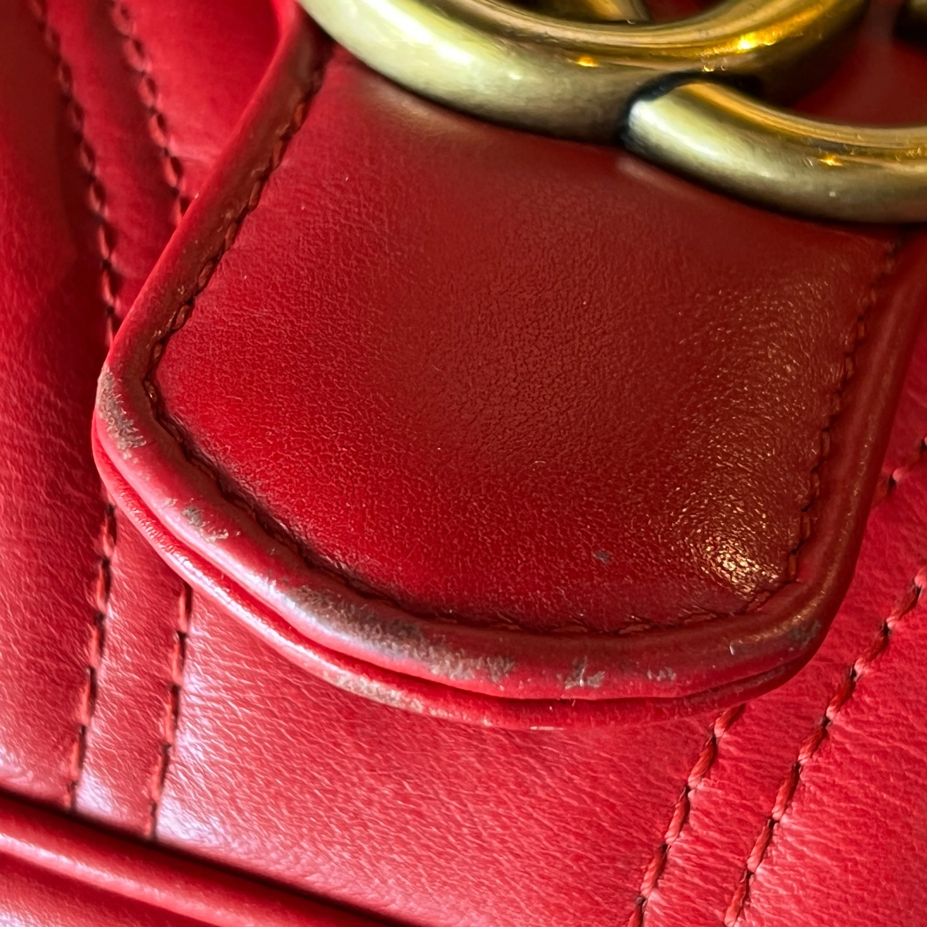 GUCCI Red Small Marmont Matelasse Flap Bag