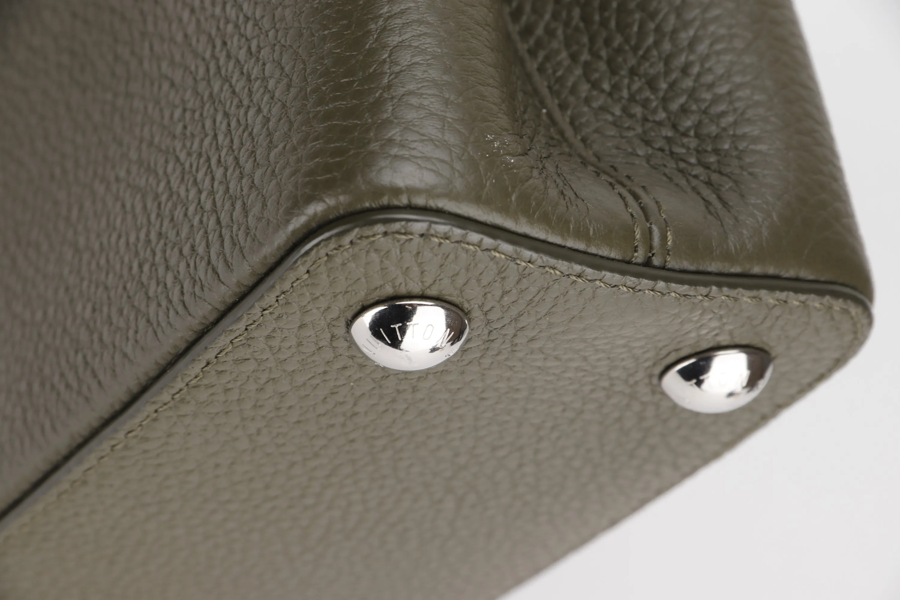 LOUIS VUITTON M57227 CAPUCINES BB, KHAKI COLOR TAURILLON LEATHER SILVER HARDWARE, WITH STRAP & DUST COVER