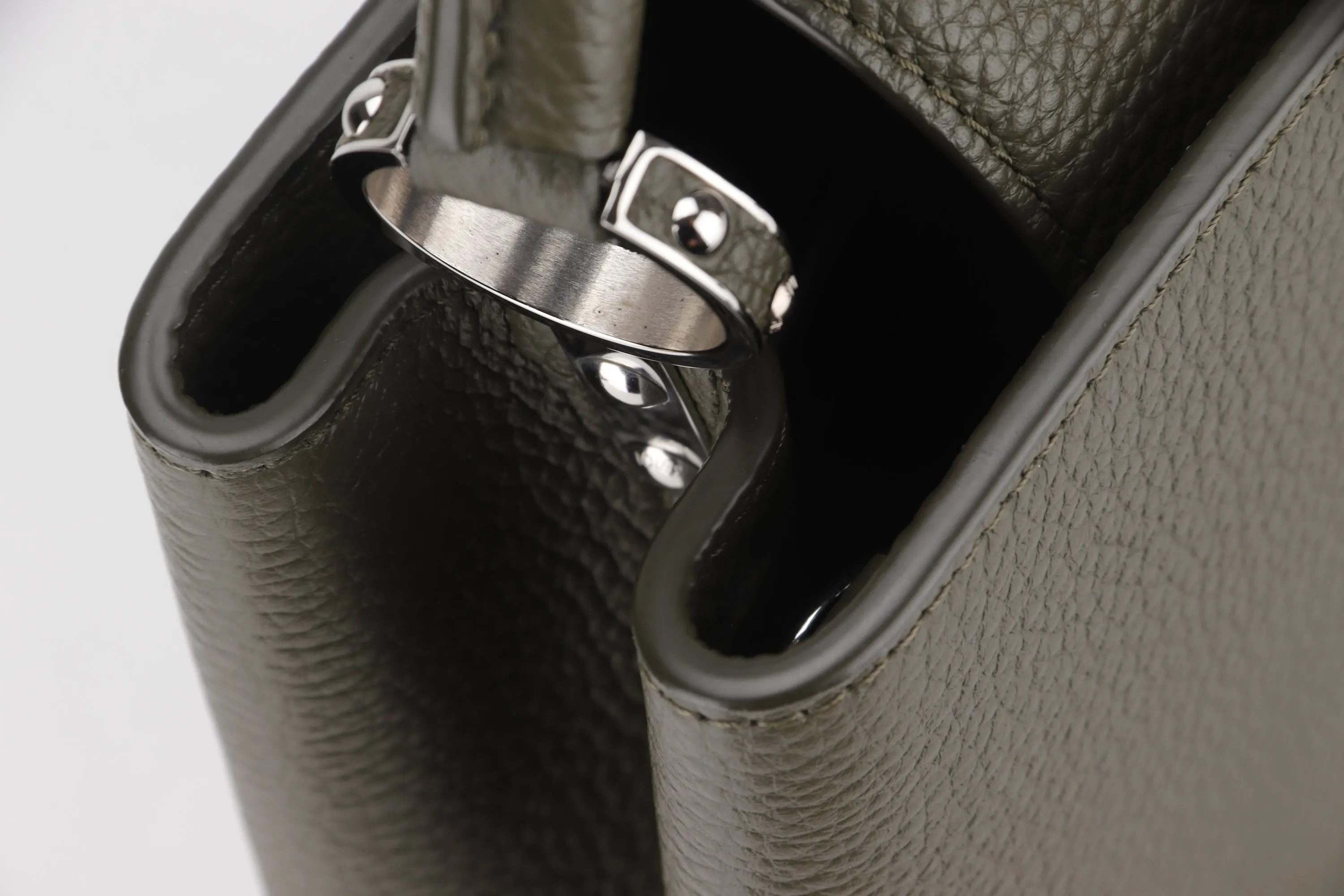 LOUIS VUITTON M57227 CAPUCINES BB, KHAKI COLOR TAURILLON LEATHER SILVER HARDWARE, WITH STRAP & DUST COVER