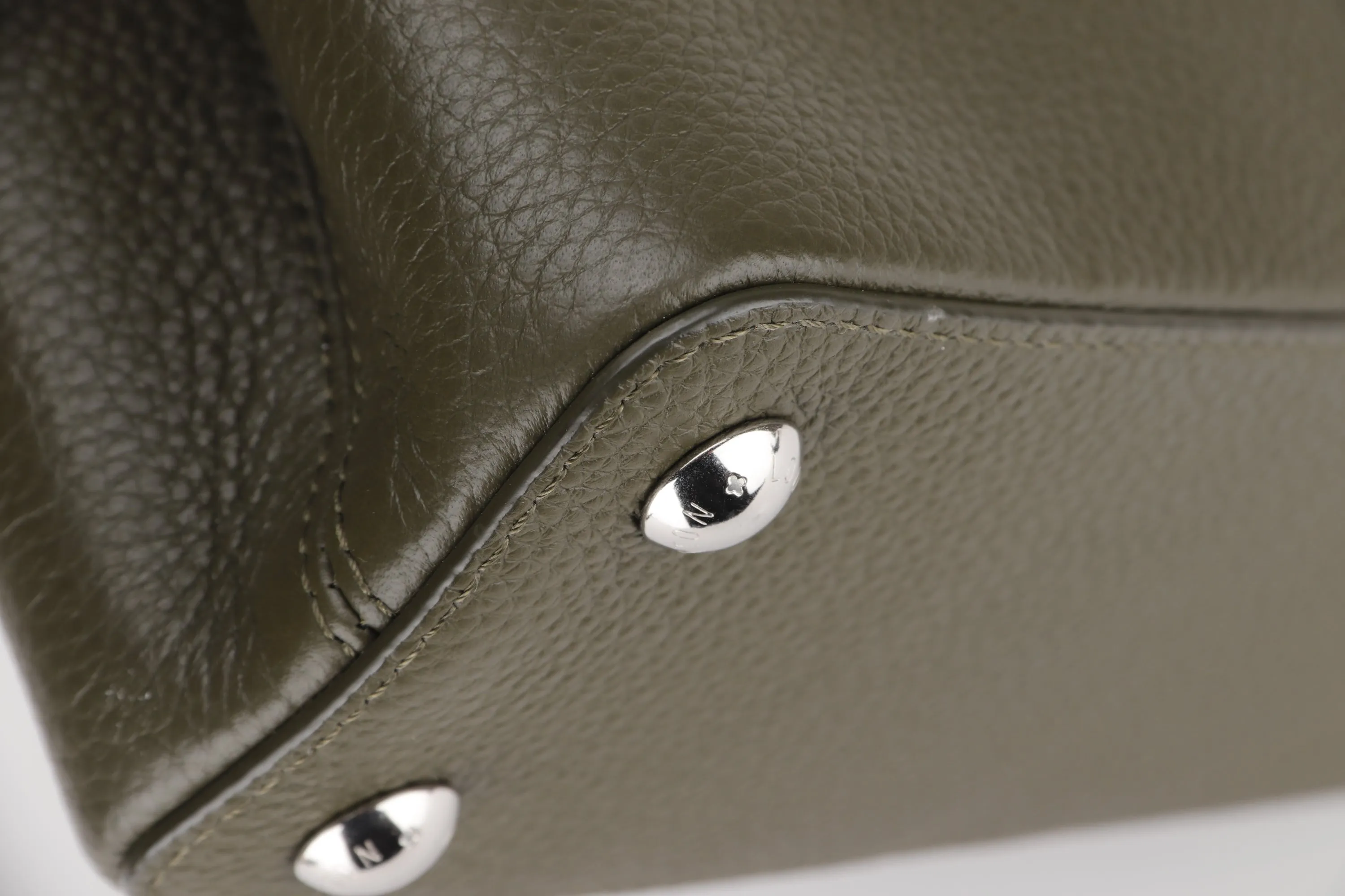 LOUIS VUITTON M57227 CAPUCINES BB, KHAKI COLOR TAURILLON LEATHER SILVER HARDWARE, WITH STRAP & DUST COVER