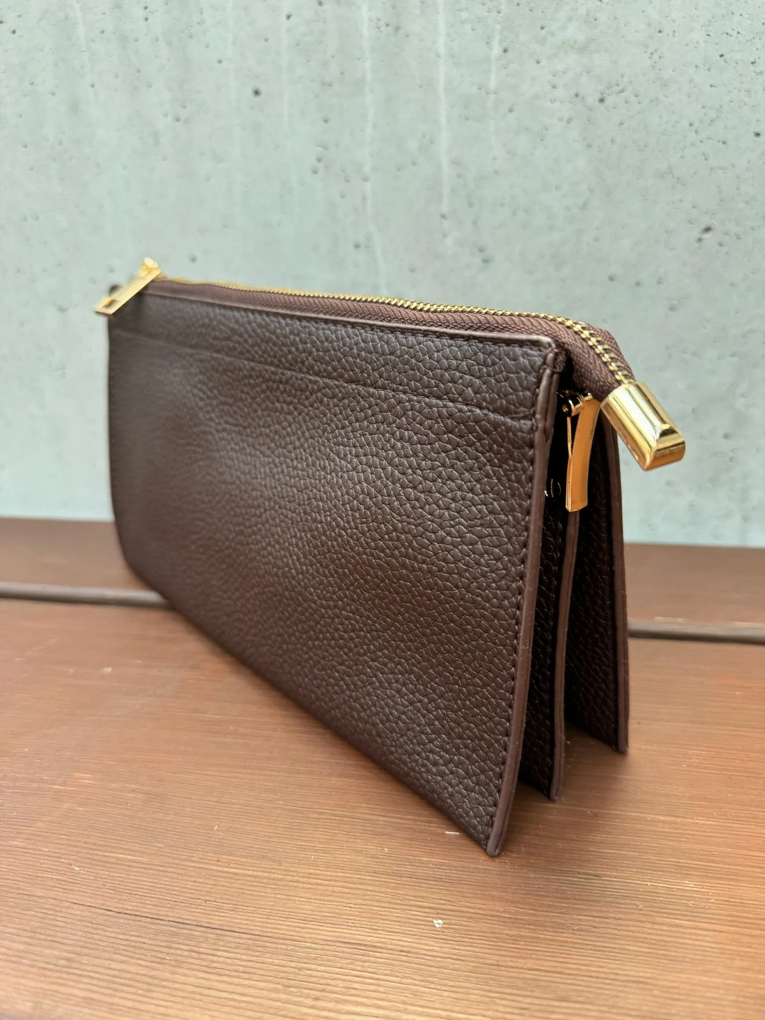 Mimi Jaylene Three Compartments Crossbody Bag | Vagabond Apparel Boutique