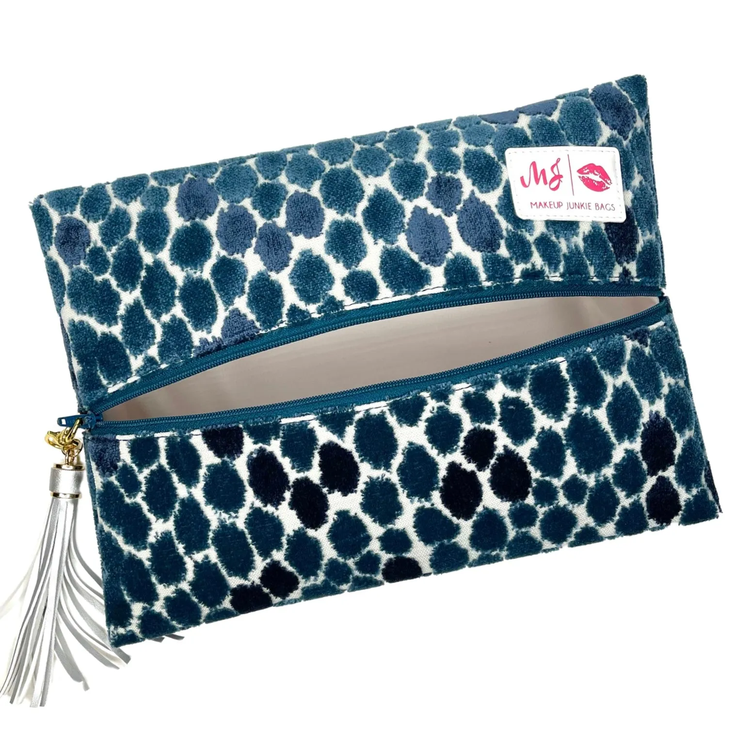 Modern Navy by Makeup Junkie