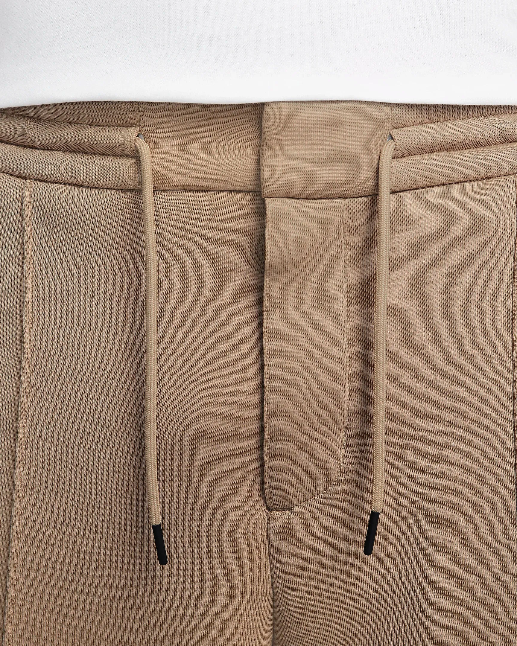 Nike Loose Fit Open Hem Sweatpants