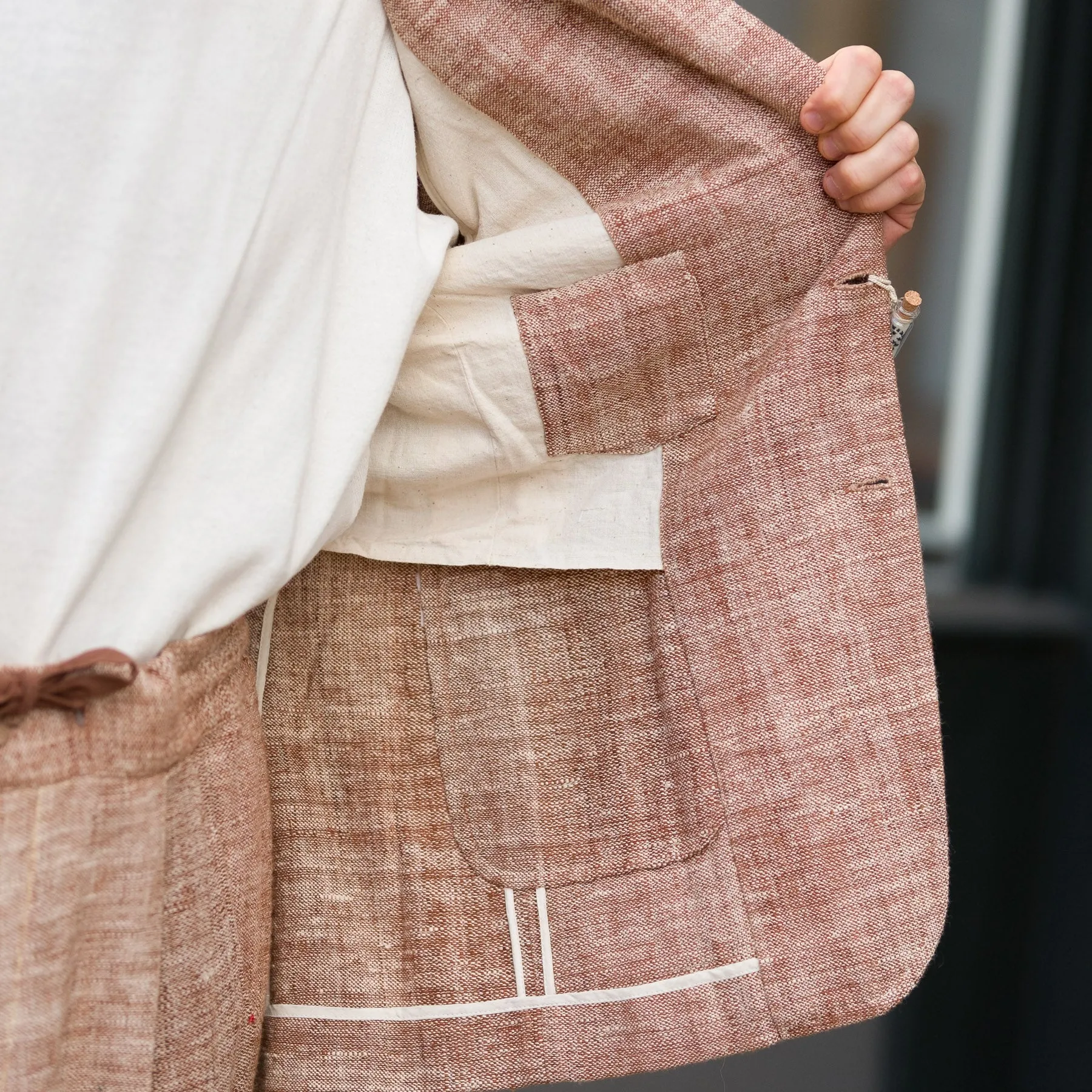 R Blazer in Burnt Umber Chambray