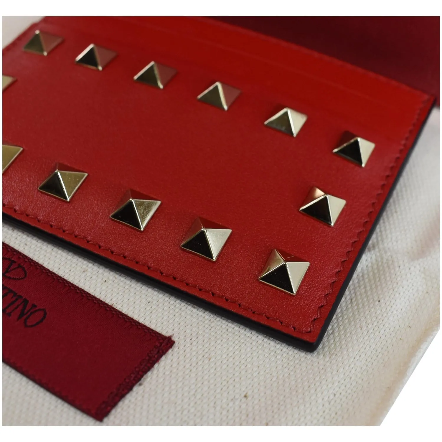VALENTINO Garavani Rockstud Leather Card Holder Red